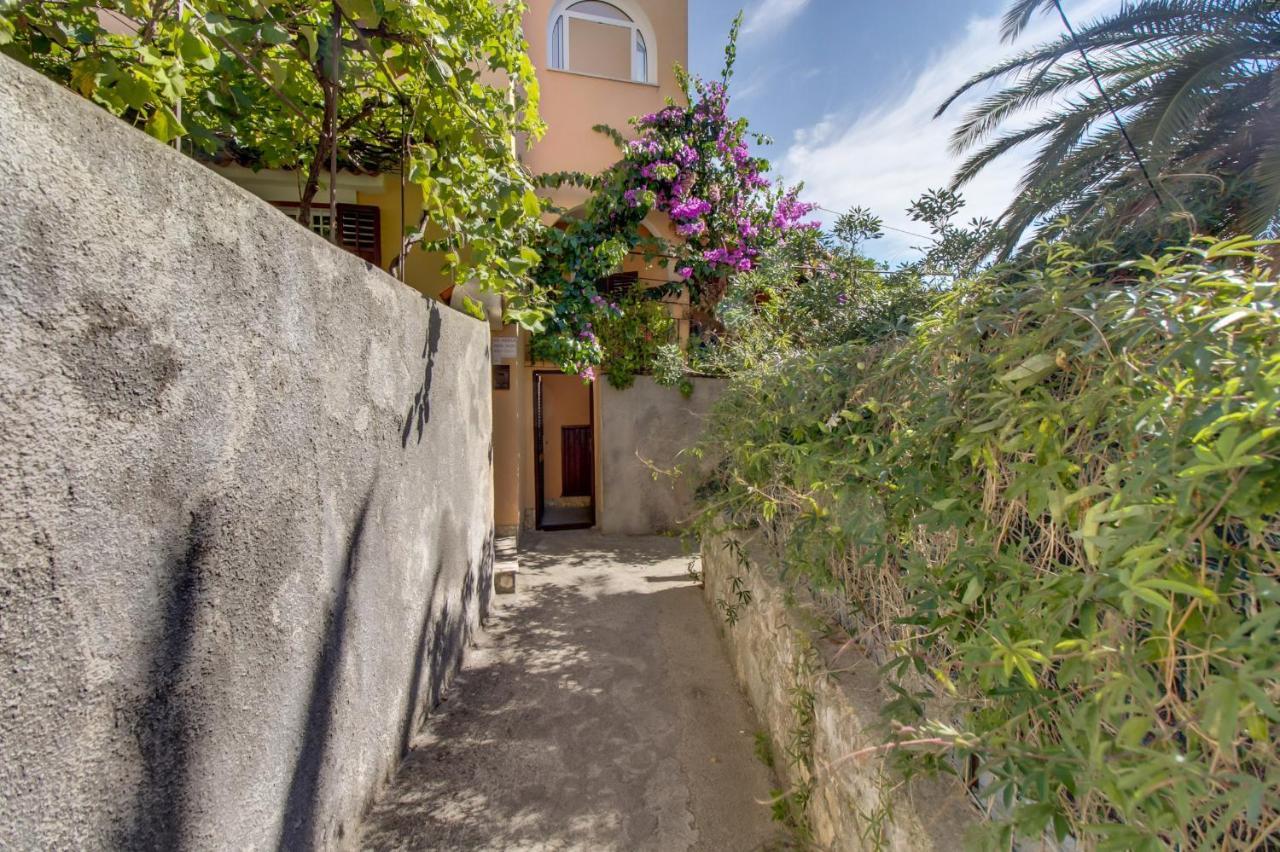 Apartments With A Parking Space Mali Lošinj Zewnętrze zdjęcie